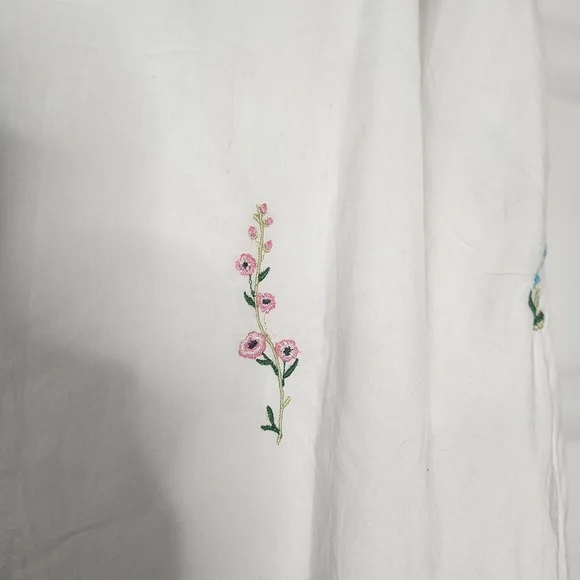 NWT Talbots Embroidered Midi Skirt - Tossed Wildflowers - Size 12 - Picture 4 of 8